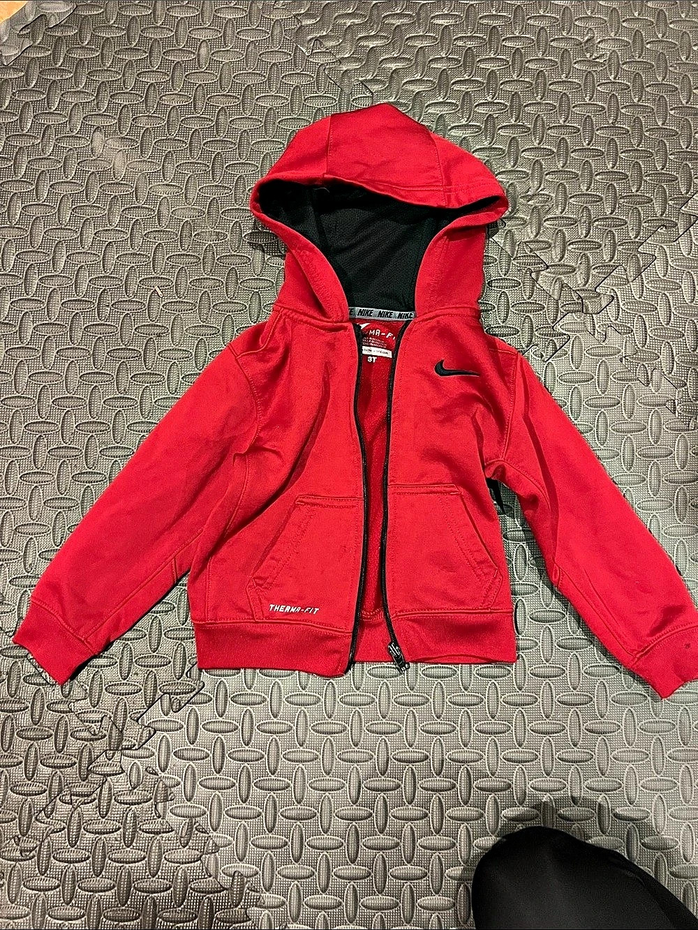 Nike Therma-FIT Boys 3T Red Hooded Jacket